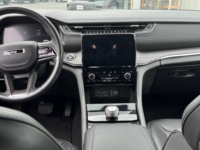 Used 2022 Jeep Grand Cherokee L Overland RWD image 38