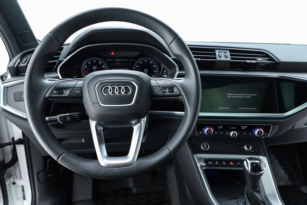 Used 2025 Audi Q3 2.0T Premium Plus w/ Premium Plus Package AWD/4WD image 66
