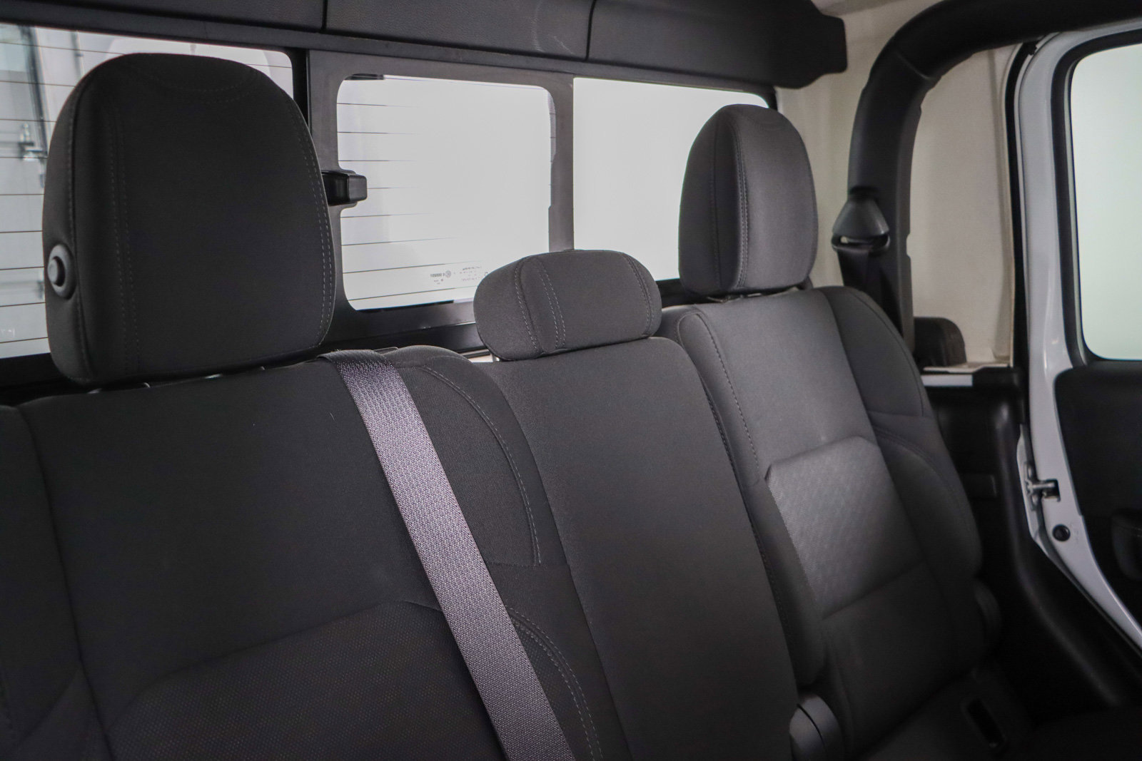 Used 2020 Jeep Gladiator Overland image 27