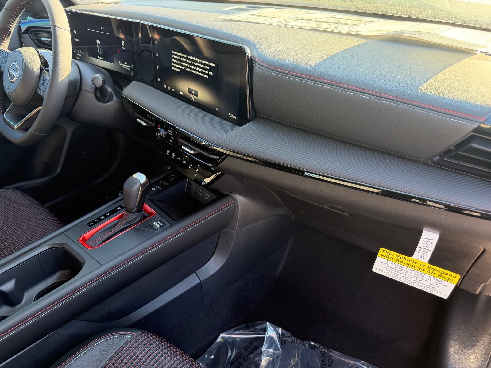 New 2026 Nissan Kicks SR FWD image 11