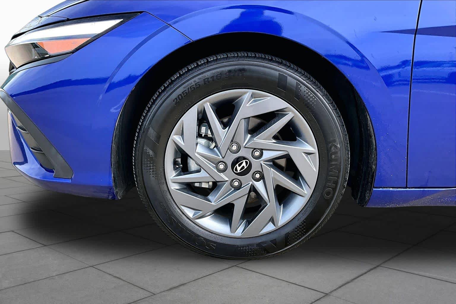 Certified 2024 Hyundai Elantra SEL FWD image 10