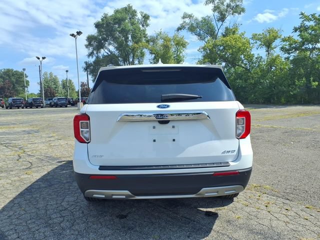 Used 2024 Ford Explorer XLT w/ Equipment Group 202A AWD/4WD image 6