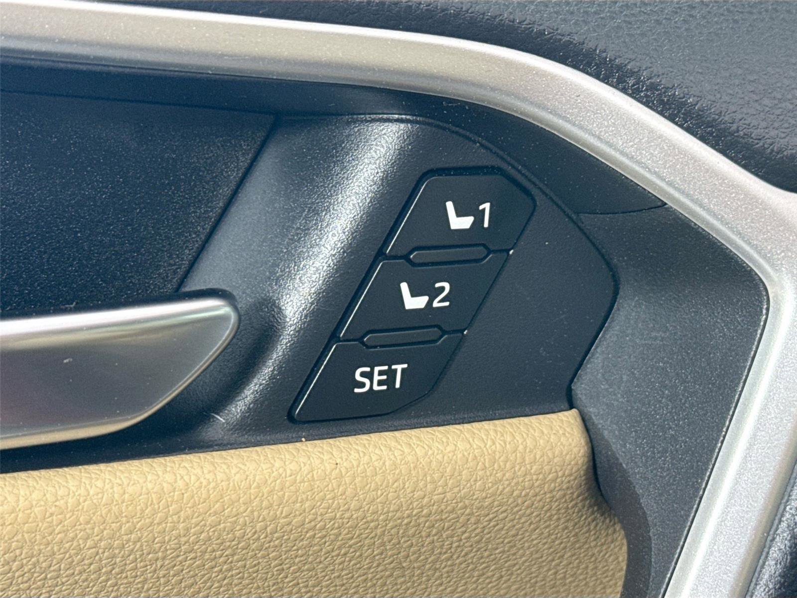 Used 2019 Toyota RAV4 Limited w/ Cold Weather Package image 32