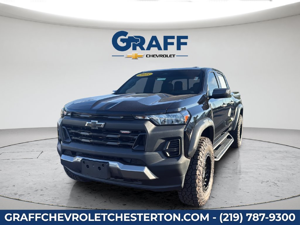 Used 2025 Chevrolet Colorado Trail Boss AWD/4WD image 1