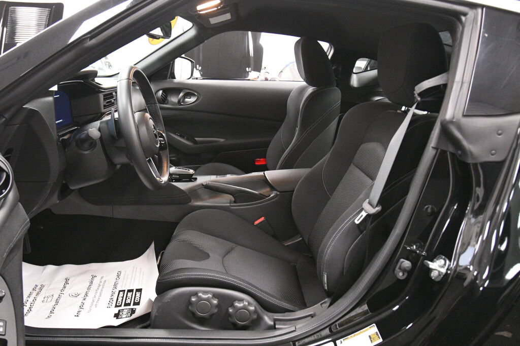 Used 2025 Nissan Z Sport w/ Floor Mat Package RWD image 10