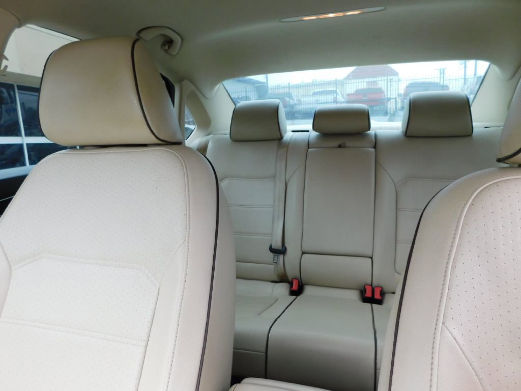 Used 2016 Volkswagen Passat 1.8T SE w/ Lighting Package (P06) image 38