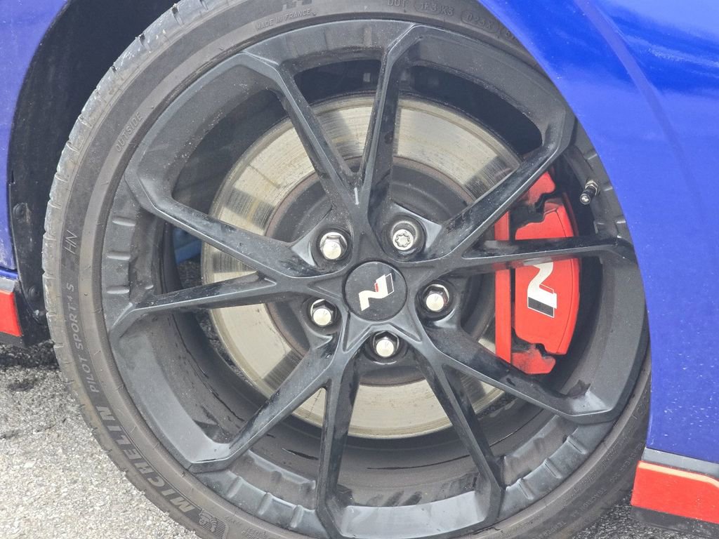 Used 2024 Hyundai Elantra N image 10