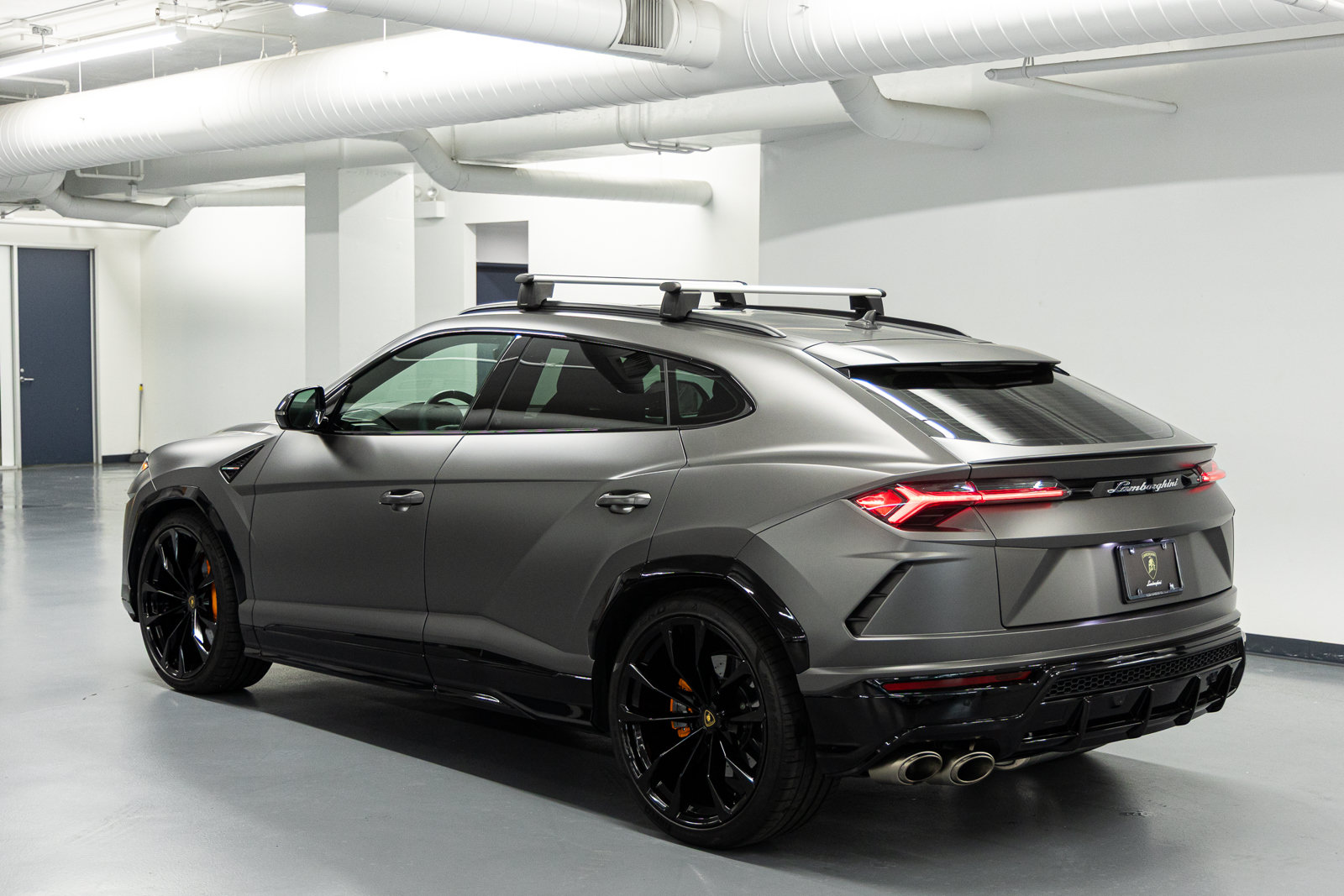 Used 2022 Lamborghini Urus AWD/4WD image 6