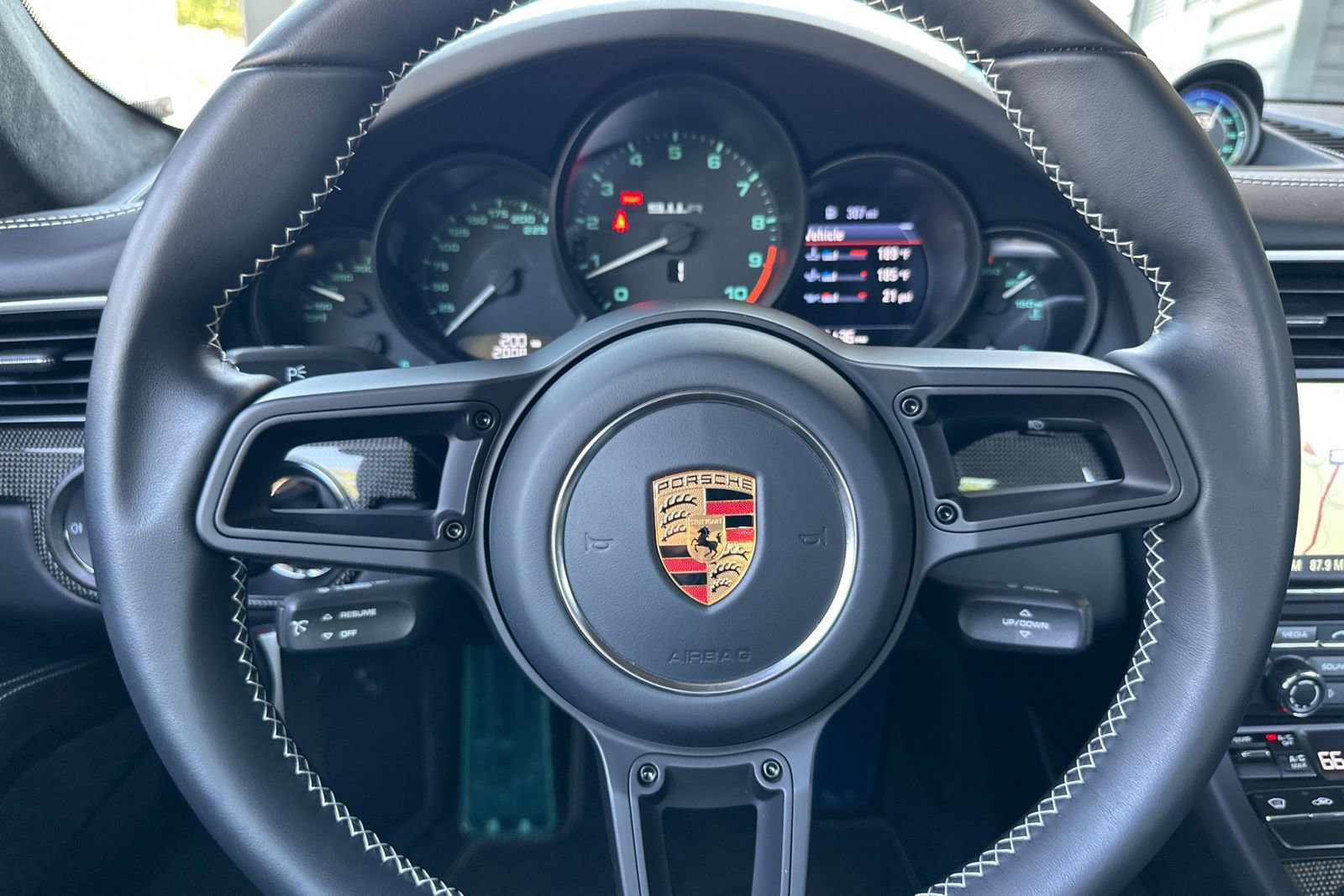 Certified 2016 Porsche 911 R RWD image 26