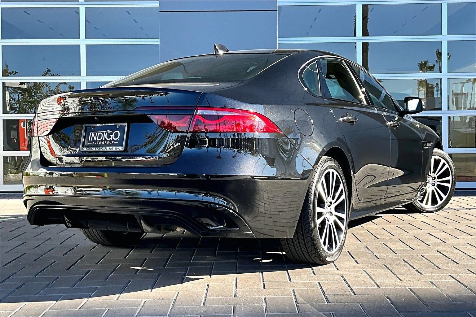 Used 2024 Jaguar XF R-Dynamic SE image 12