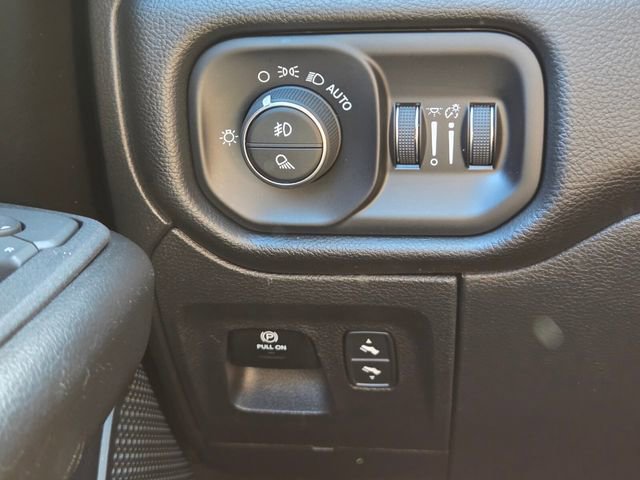 Used 2025 RAM 1500 Big Horn AWD/4WD image 35