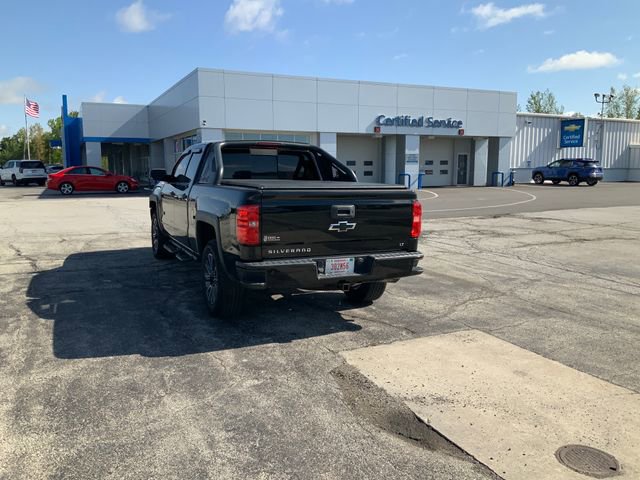 Used 2017 Chevrolet Silverado 1500 LT w/ Midnight Edition AWD/4WD image 9