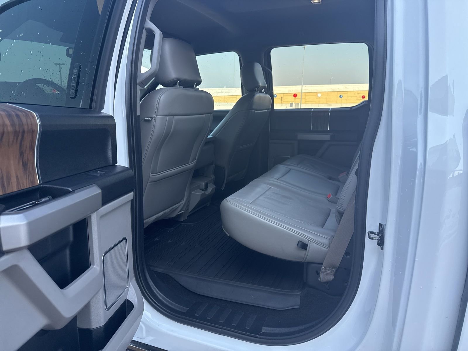 Used 2019 Ford F150 Lariat image 27