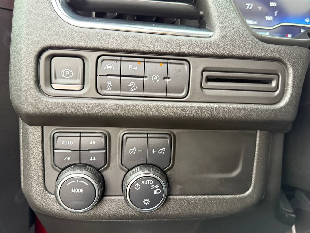 Used 2023 Chevrolet Tahoe Z71 AWD/4WD image 21