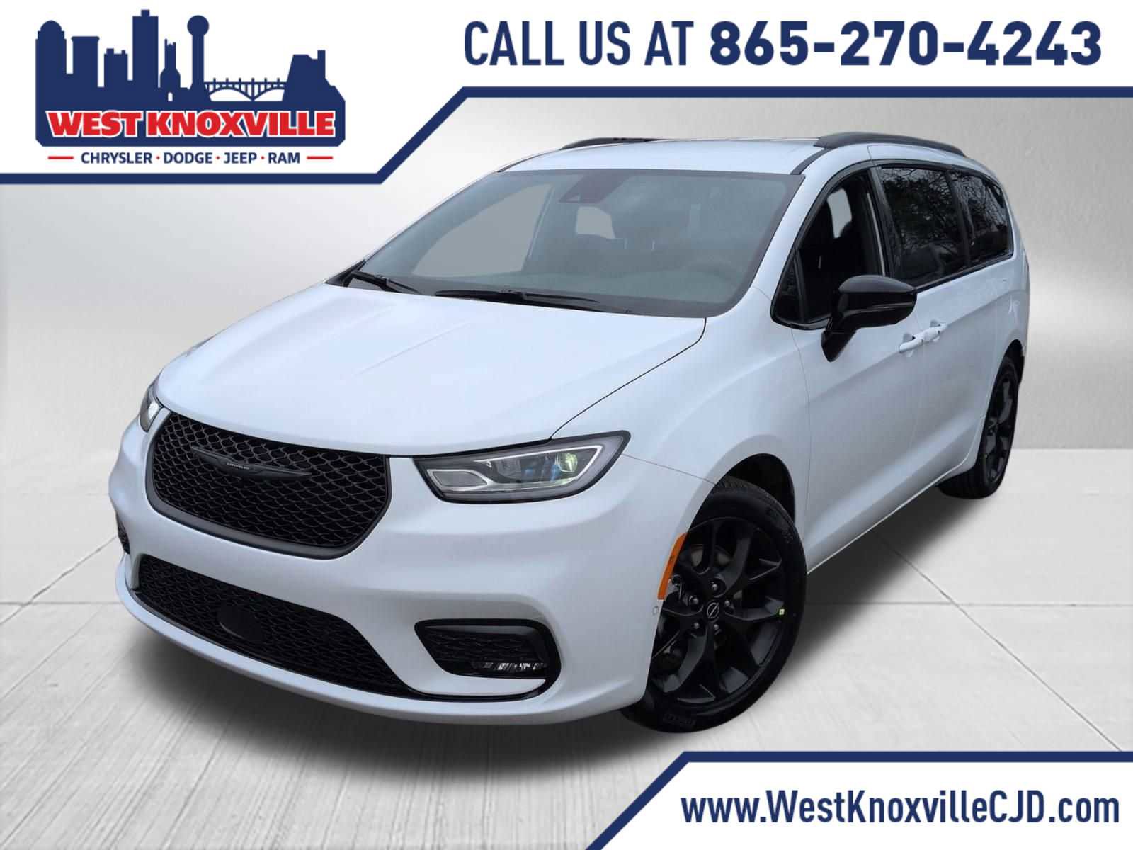 New 2026 Chrysler Pacifica Select