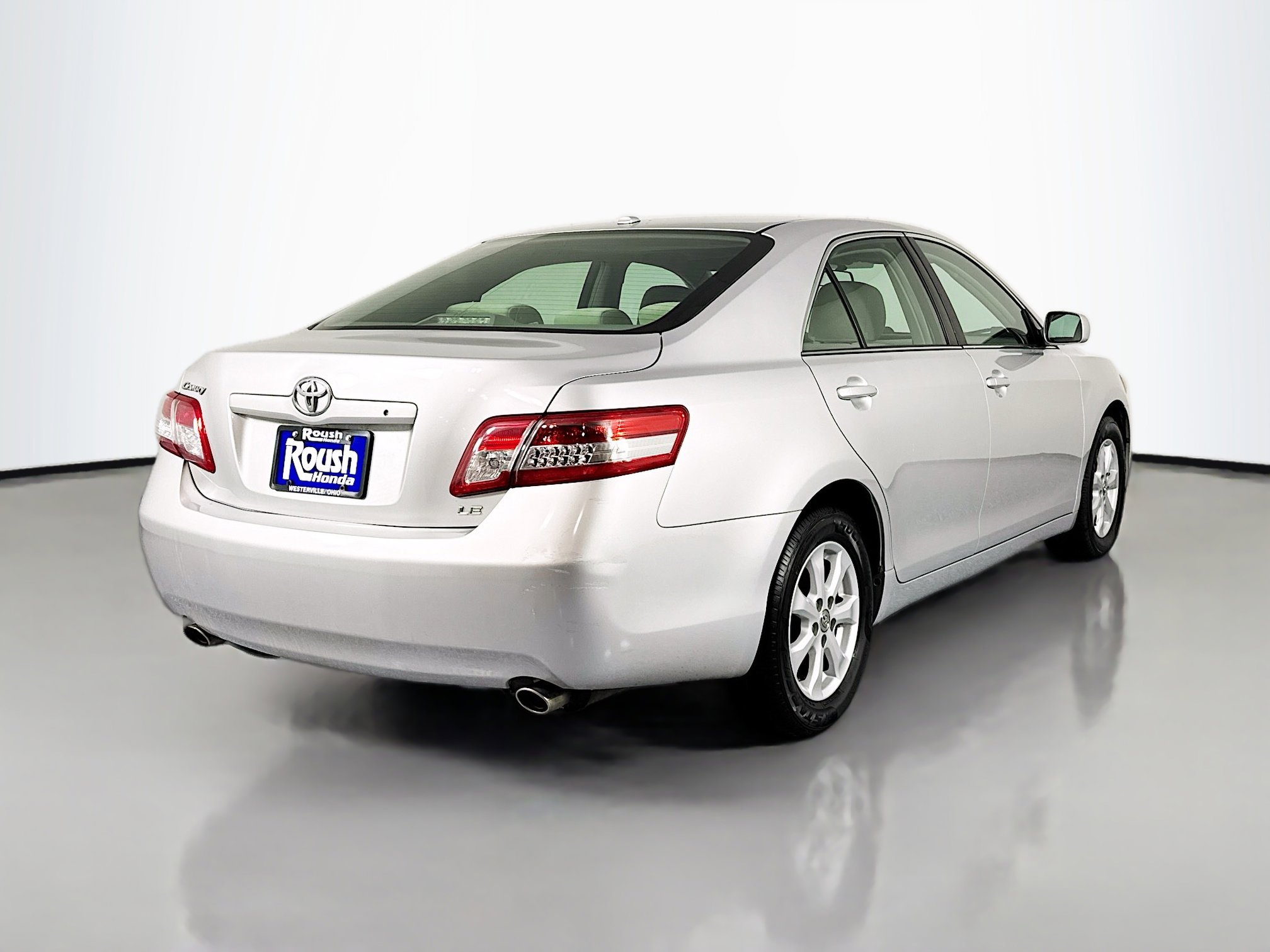 Used 2011 Toyota Camry LE w/ LE Extra-Value Pkg image 5