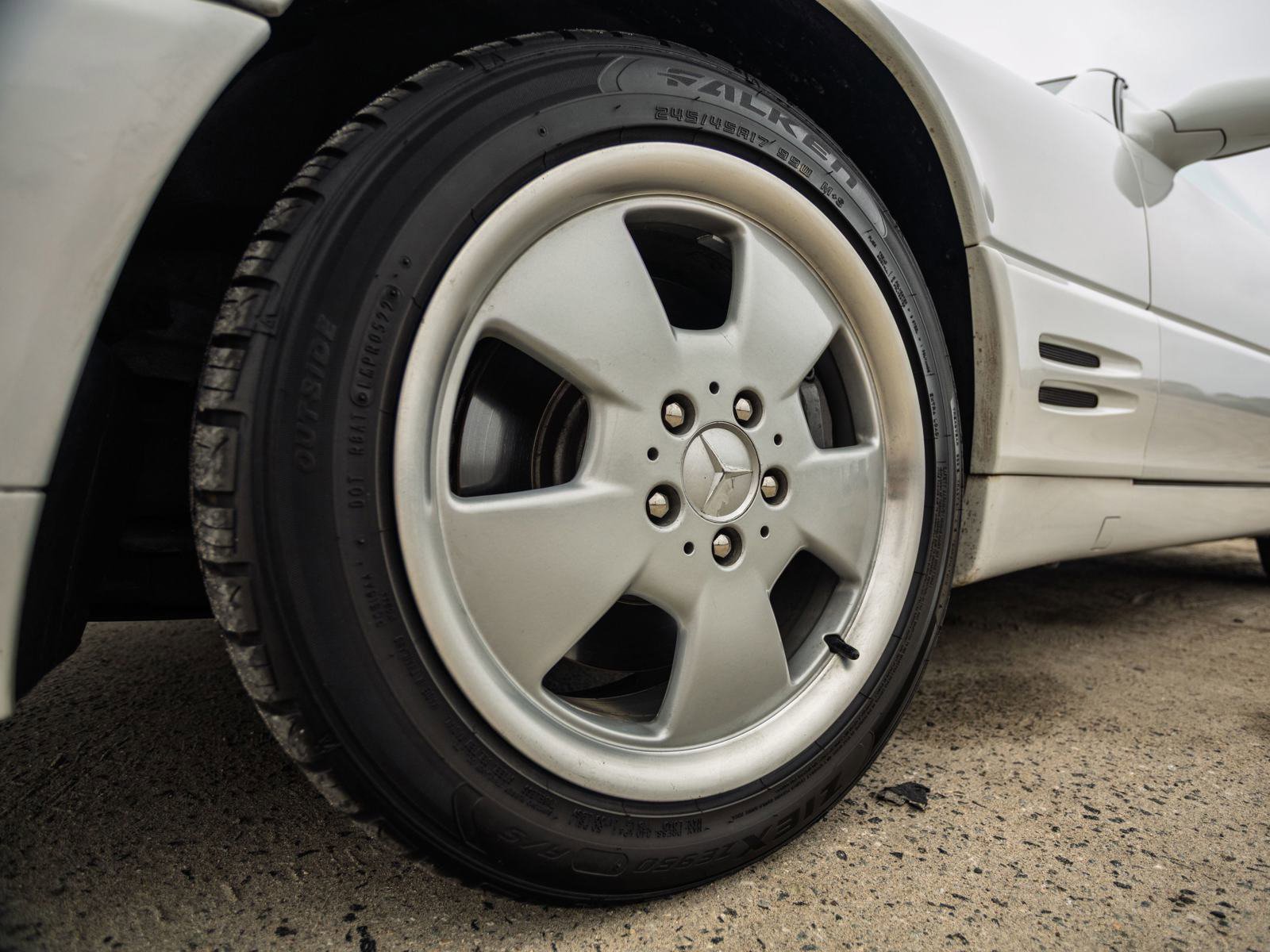 Used 2000 Mercedes-Benz SL 500 image 18