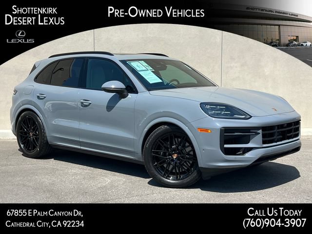 Used 2025 Porsche Cayenne S AWD/4WD image 1