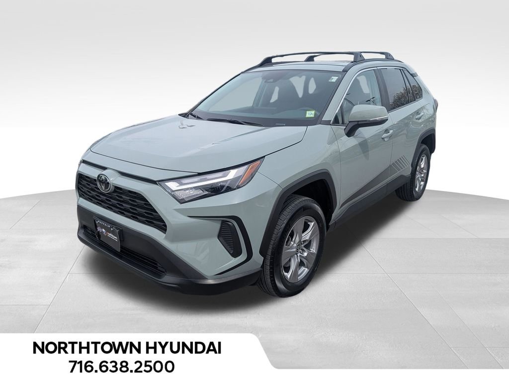 Used 2022 Toyota RAV4 XLE w/ Convenience Package AWD/4WD image 1