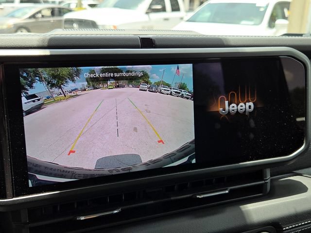 Used 2024 Jeep Wrangler Rubicon AWD/4WD image 24