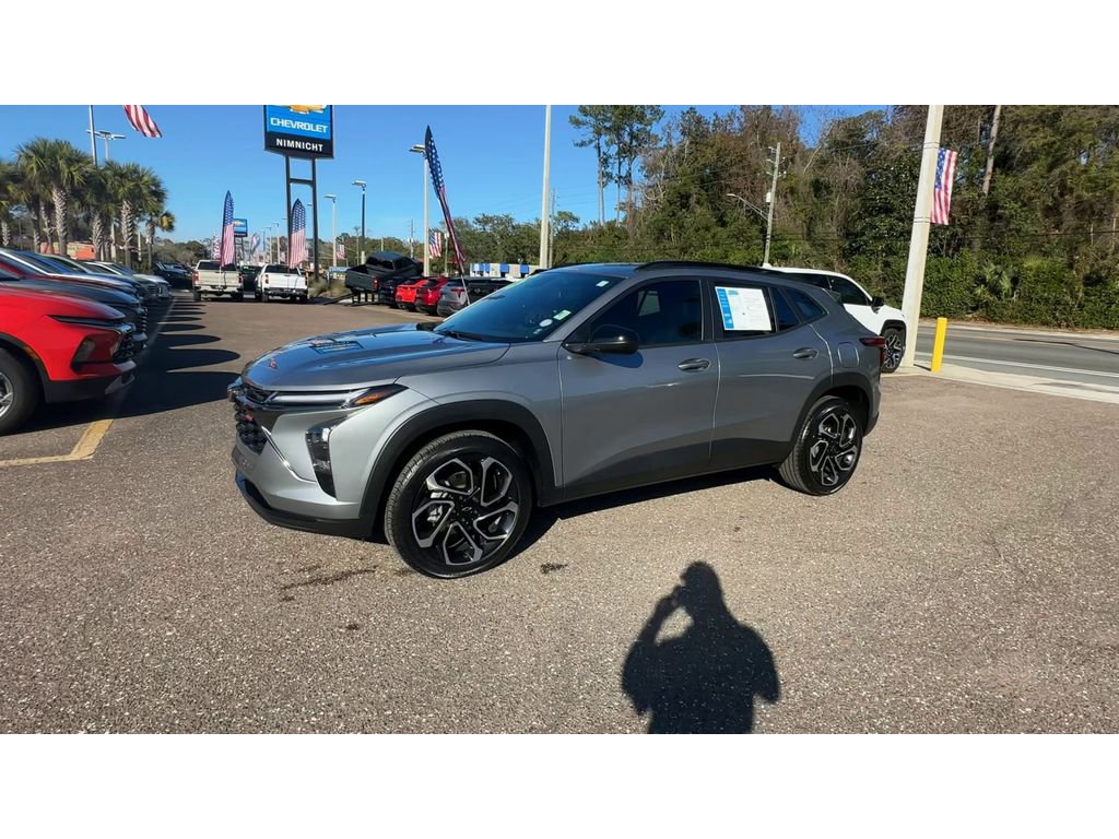 Certified 2025 Chevrolet Trax RS w/ Sunroof Package image 6