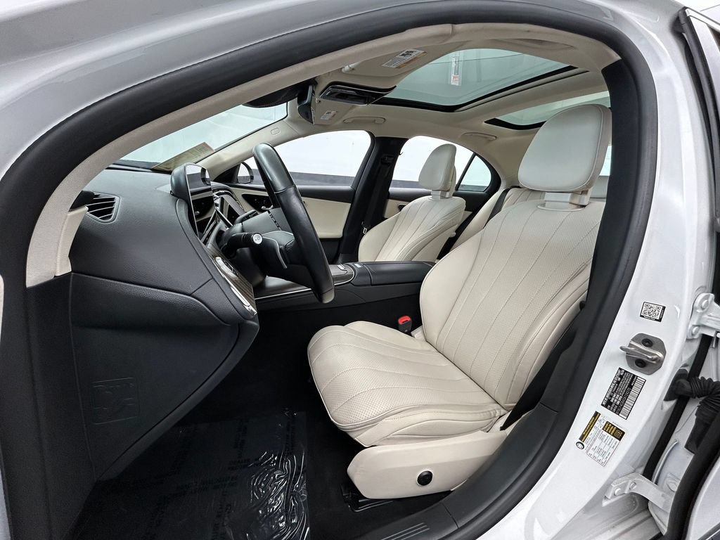 Used 2025 Mercedes-Benz E 350 Sedan w/ Winter Package image 10