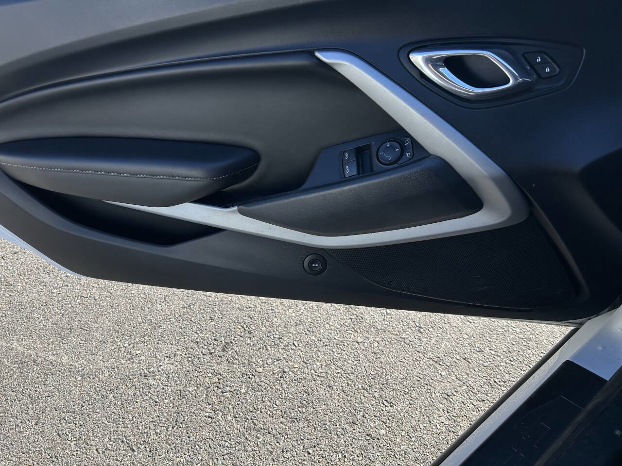 Used 2016 Chevrolet Camaro SS image 14