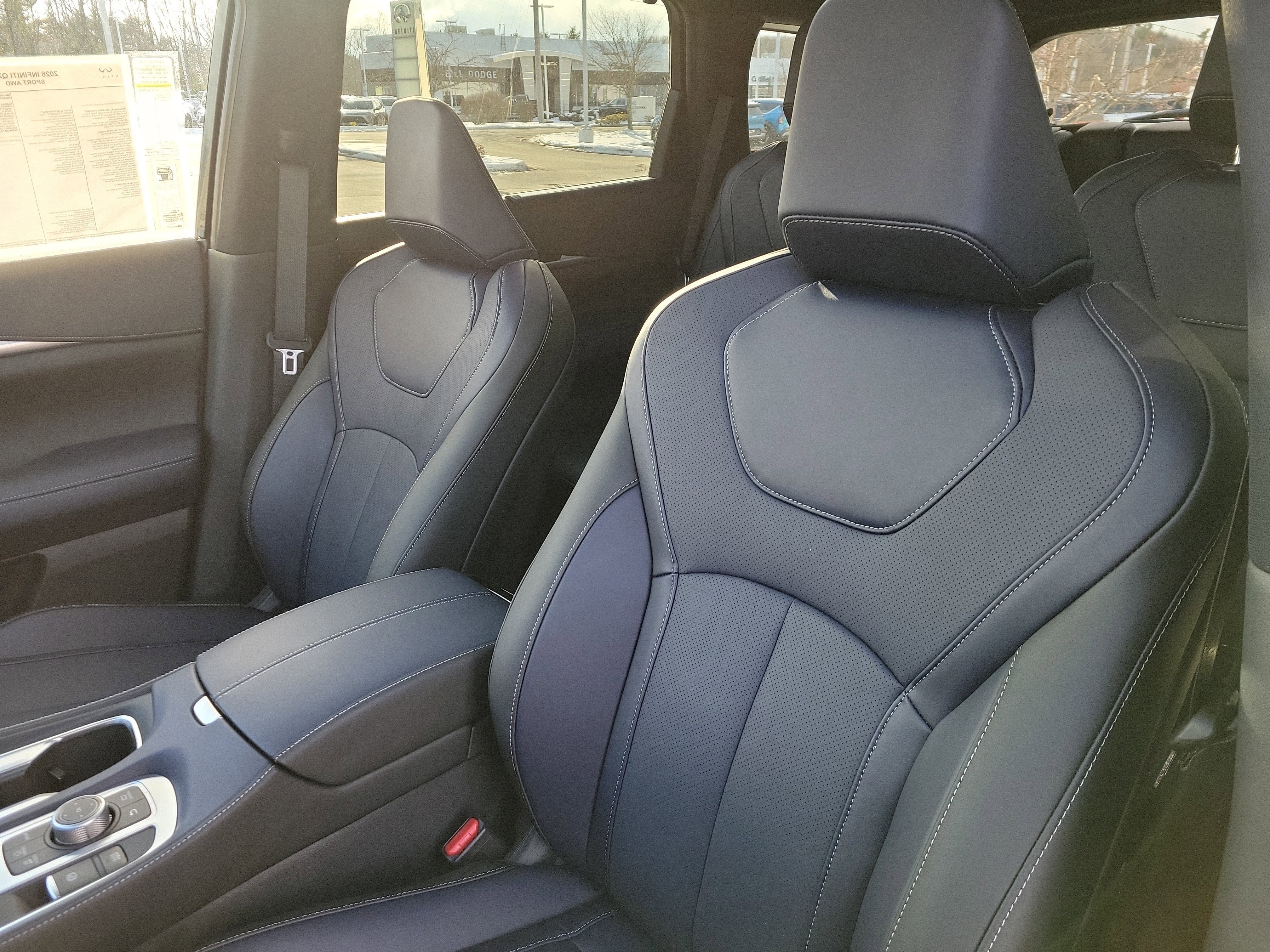 New 2026 INFINITI QX60 Sport w/ Dark Cargo Package image 4