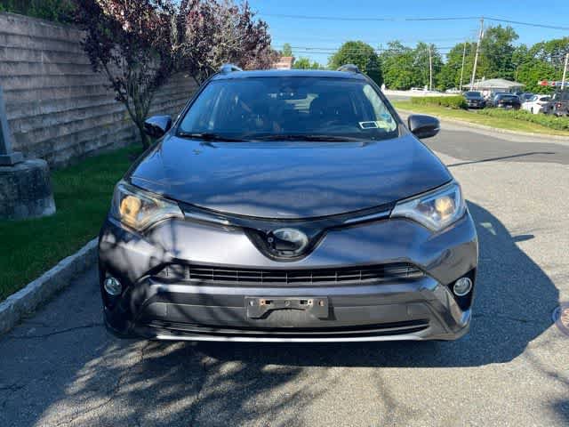 Used 2017 Toyota RAV4 XLE AWD/4WD image 2