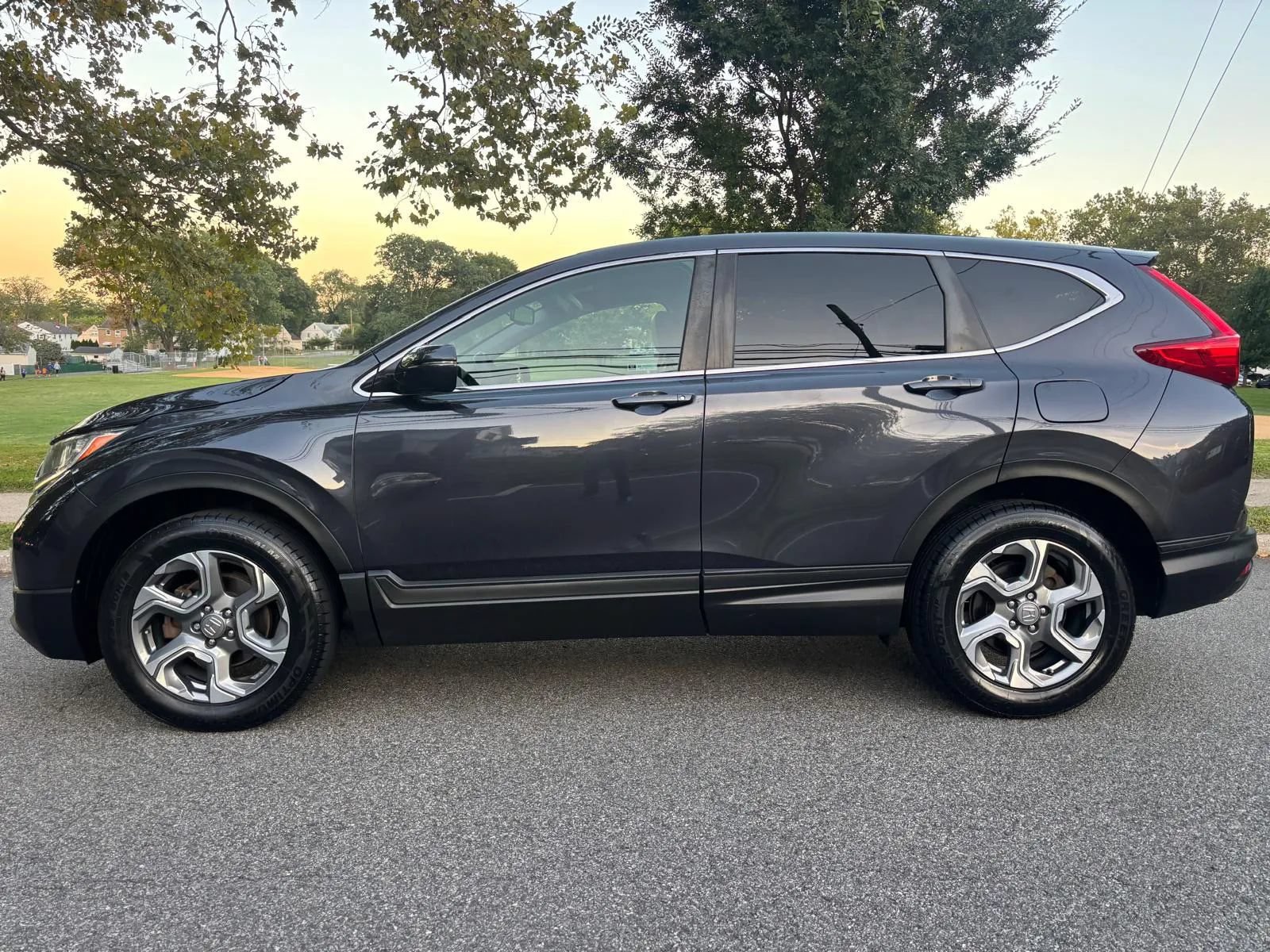 Used 2019 Honda CR-V EX-L image 2