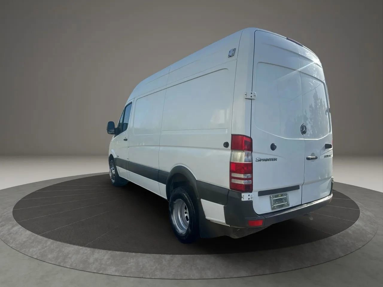 Used 2012 Mercedes-Benz Sprinter 3500 image 7