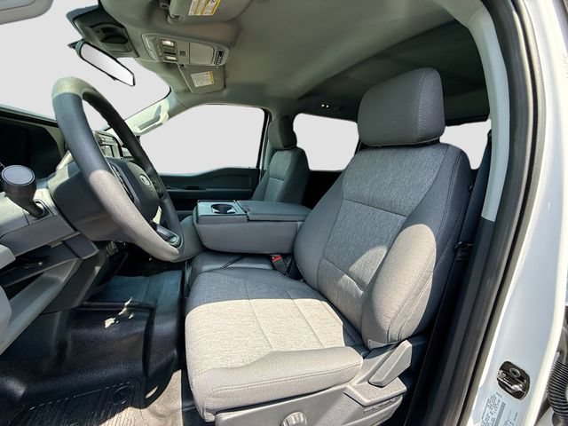 New 2026 Ford F550 4x4 Crew Cab image 10
