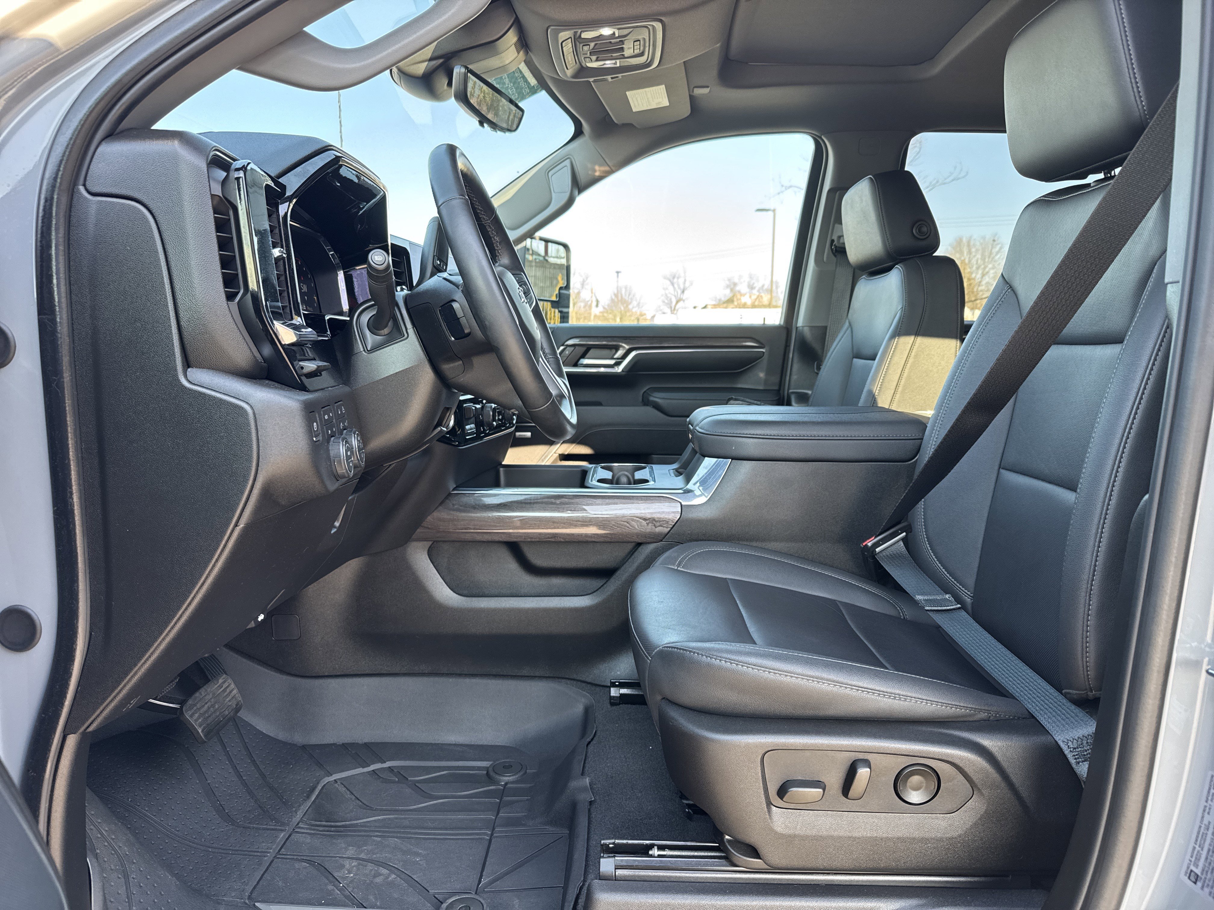 Used 2024 Chevrolet Silverado 2500 LTZ w/ LTZ Plus Package image 16