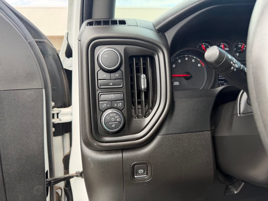Used 2022 Chevrolet Silverado 2500 Custom w/ Custom Value Package AWD/4WD image 25