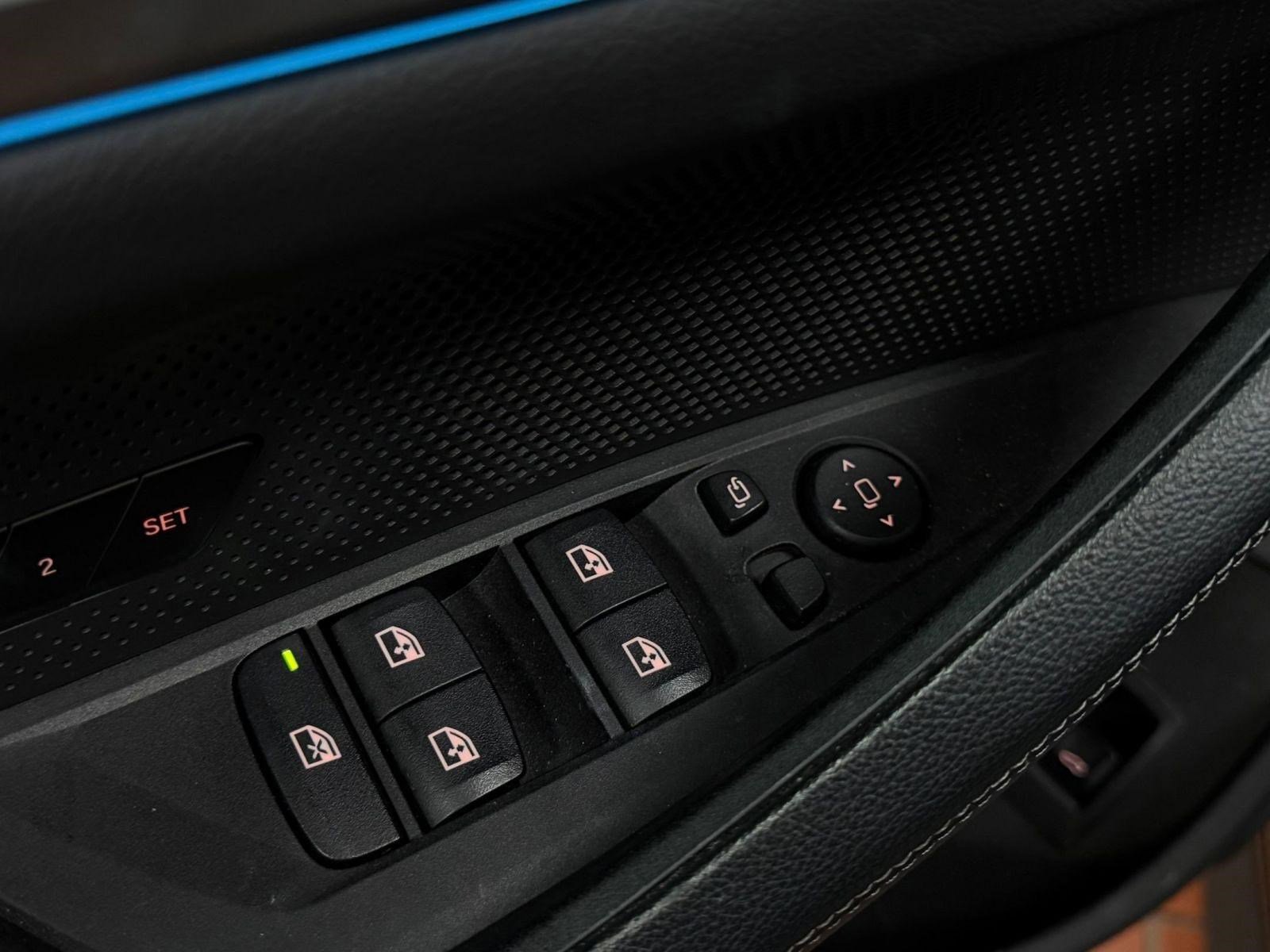 Used 2023 BMW i4 eDrive35 w/ Premium Package image 10