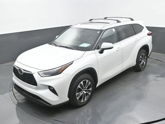 Used 2022 Toyota Highlander XLE image 34