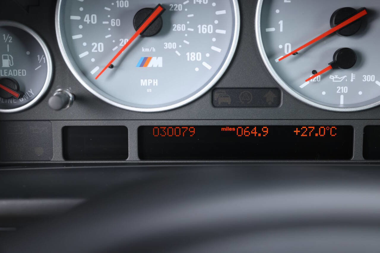 Used 2002 BMW M5 image 75