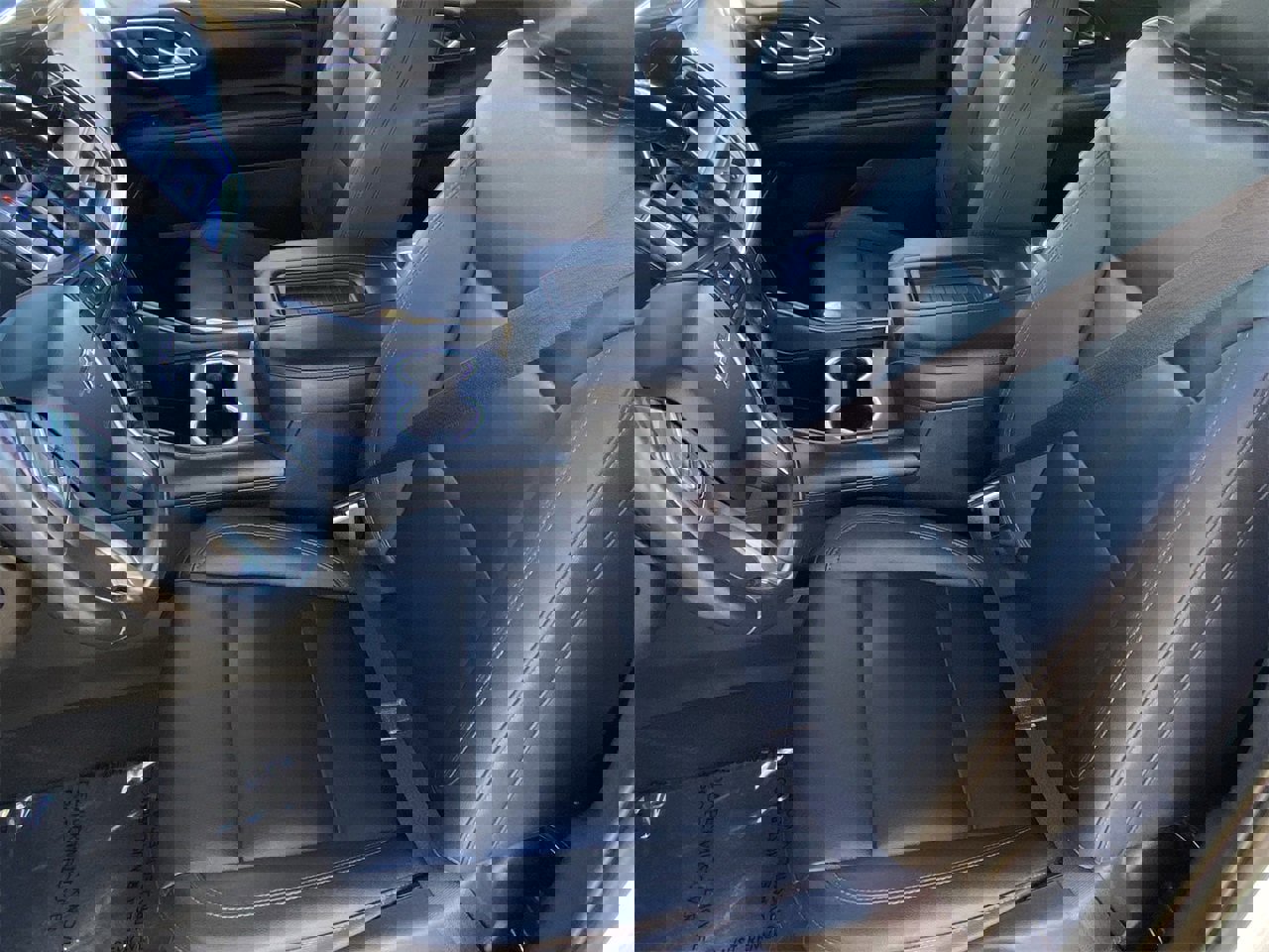 Used 2023 Chevrolet Suburban Z71 w/ Luxury Package image 20