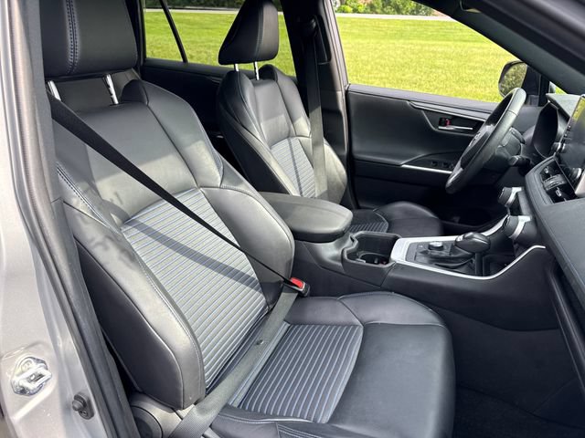 Used 2022 Toyota RAV4 XSE w/ XSE Grade Weather Package AWD/4WD image 13