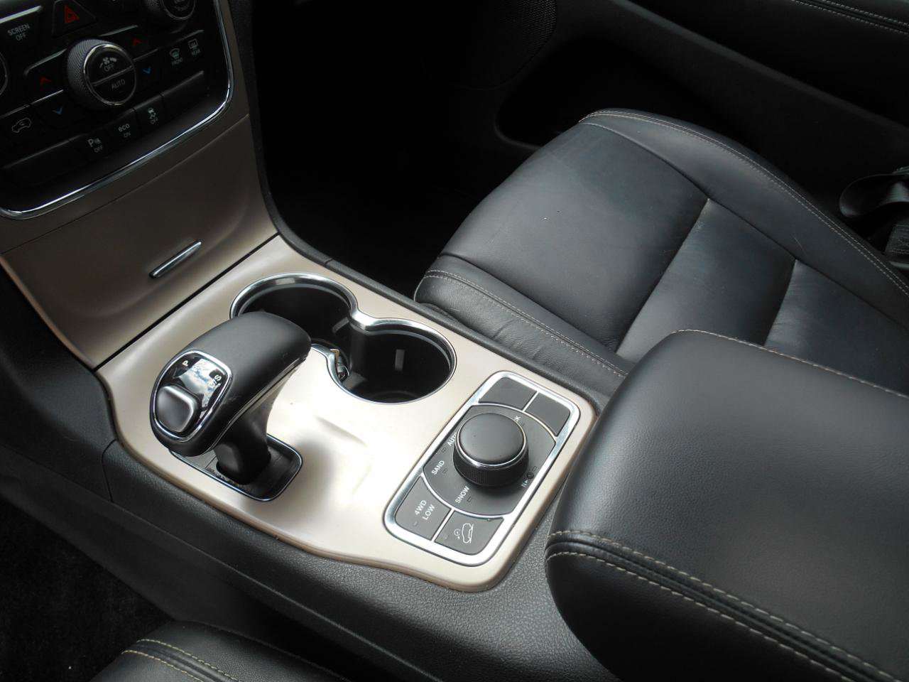Used 2015 Jeep Grand Cherokee Limited AWD/4WD image 6