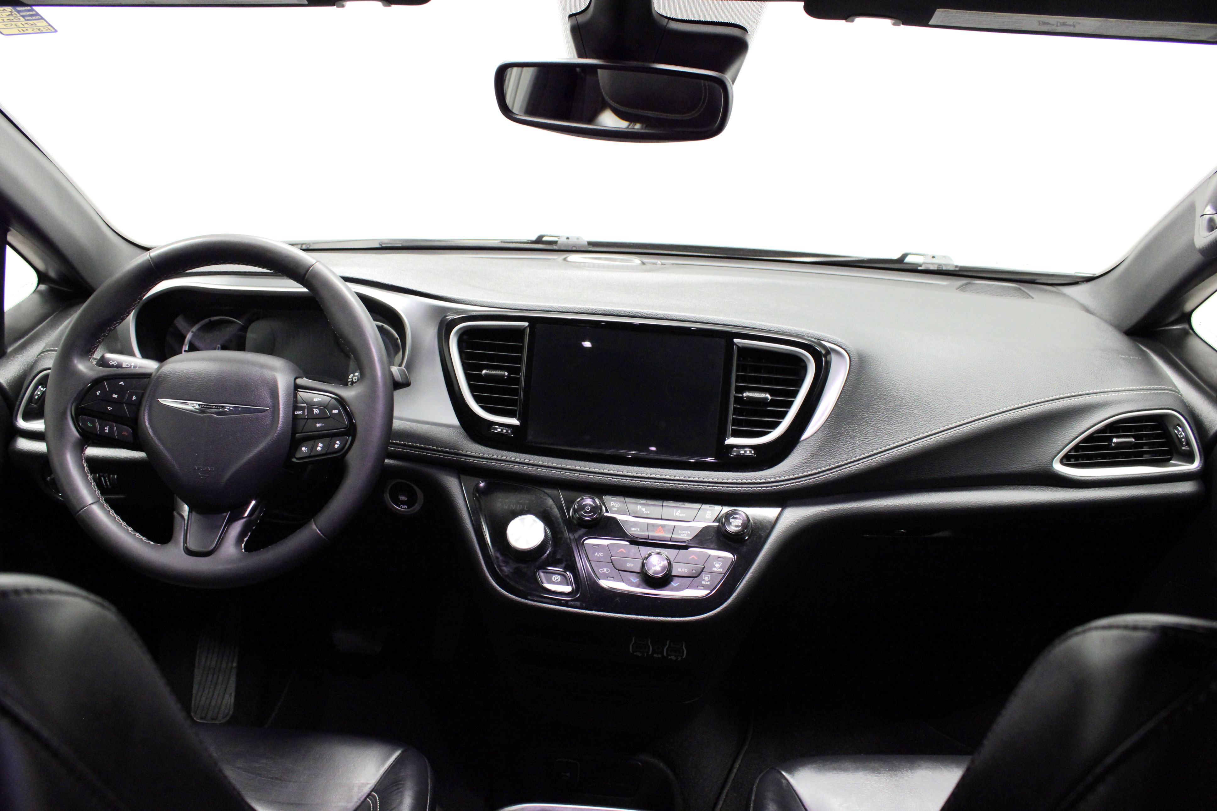 Used 2023 Chrysler Pacifica Touring-L w/ S Appearance Package FWD image 20