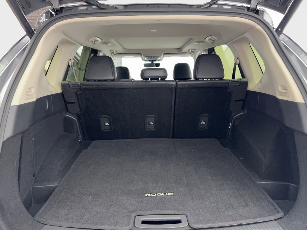 Used 2024 Nissan Rogue SV w/ SV Premium Package image 77