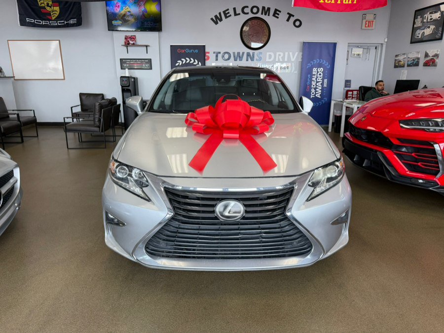 Used 2018 Lexus ES 350 w/ Navigation System Package FWD image 4