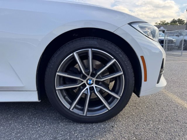 Used 2022 BMW 330i xDrive Sedan w/ Premium Package AWD/4WD image 9
