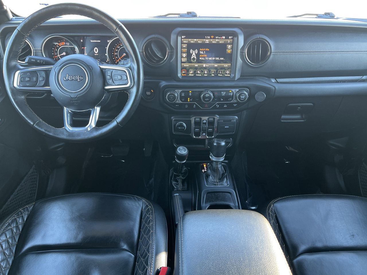 Used 2021 Jeep Wrangler Unlimited Sahara image 2