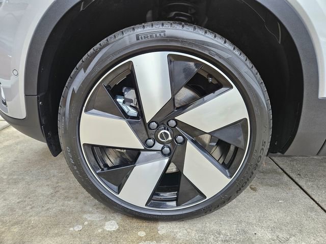 Used 2023 Volvo C40 P8 Recharge Ultimate w/ Protection Package Premier image 9