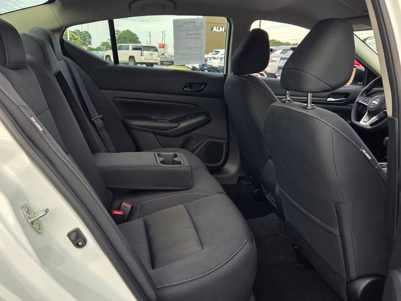 Used 2025 Nissan Altima 2.5 SV FWD image 15