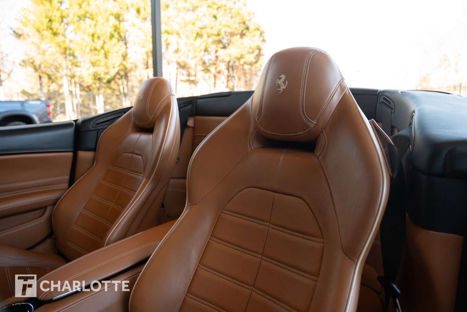 Used 2016 Ferrari California T image 21