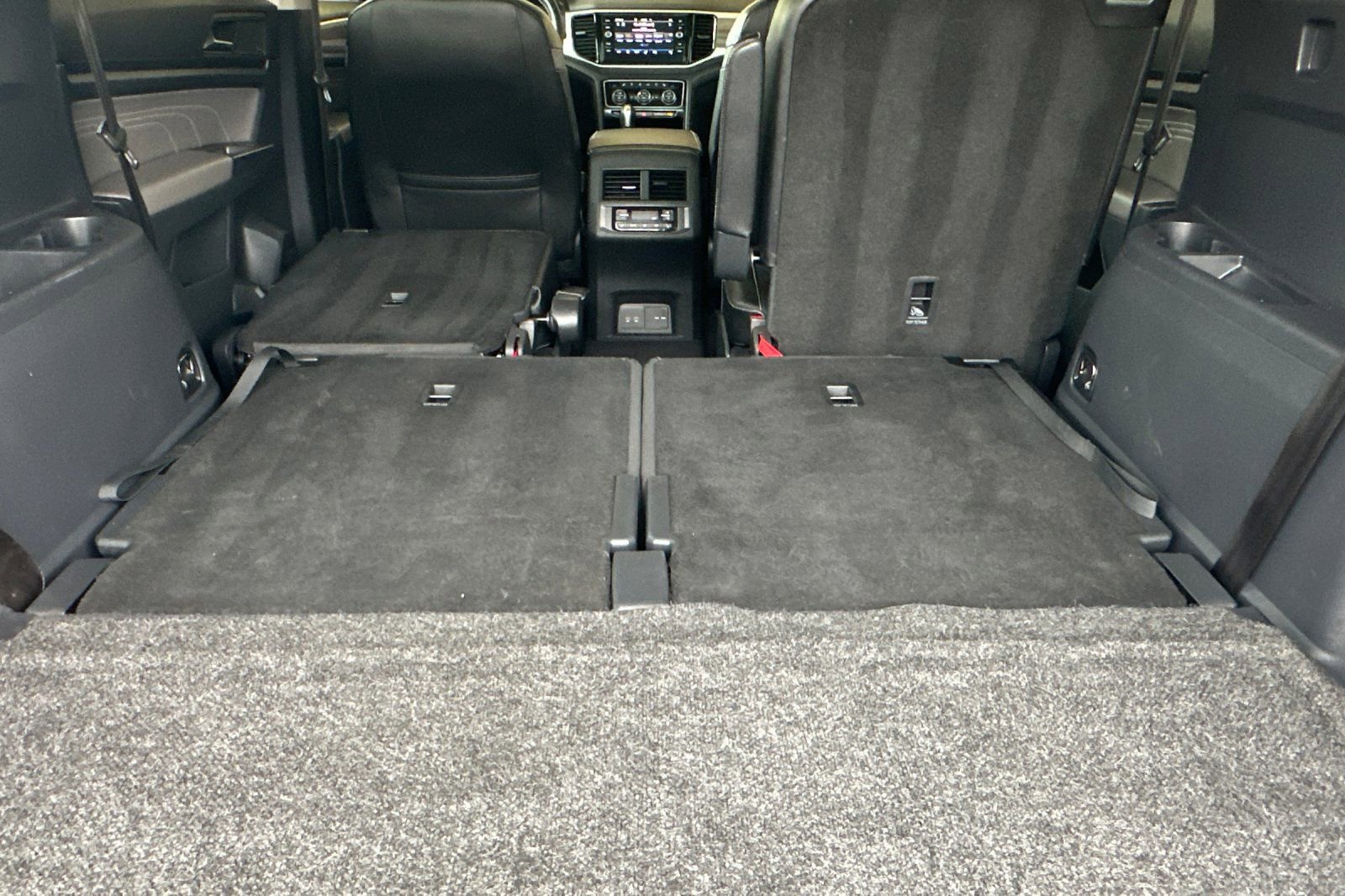 Used 2021 Volkswagen Atlas SEL Premium image 17