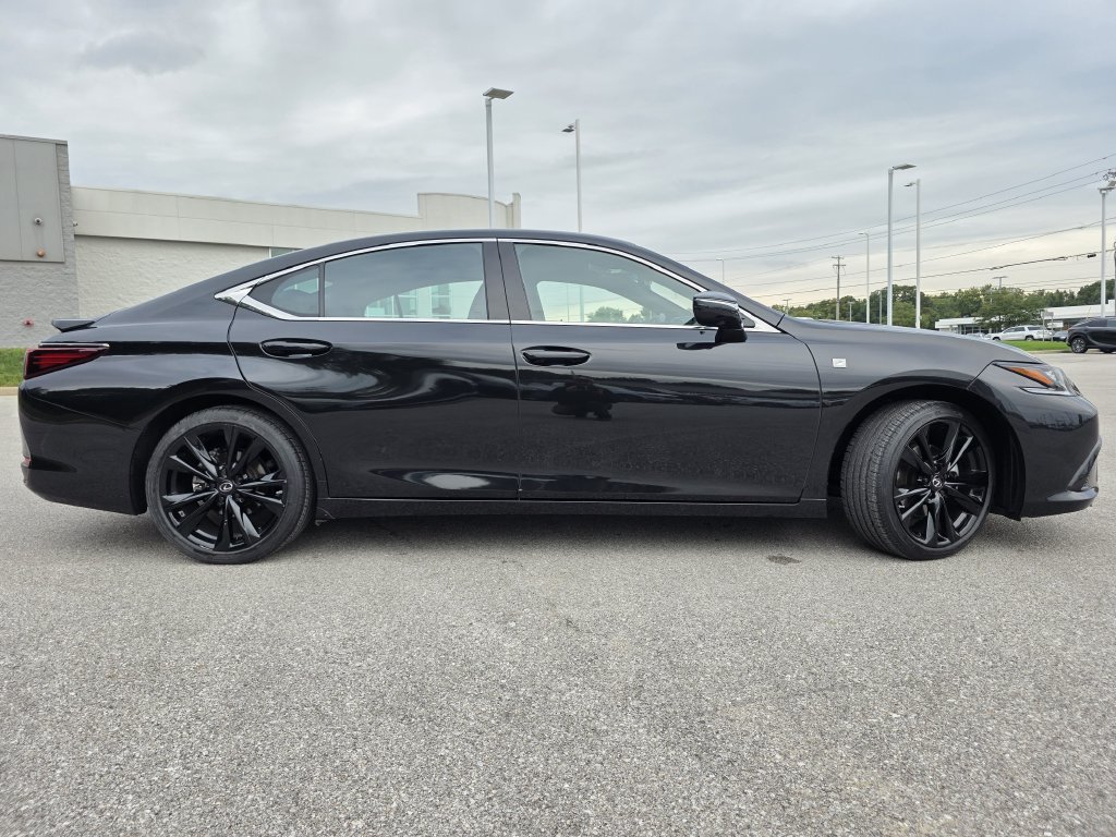 Certified 2024 Lexus ES 300h F Sport FWD image 12